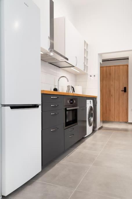 Househost Apt - Krowoderska 55 Краков Экстерьер фото